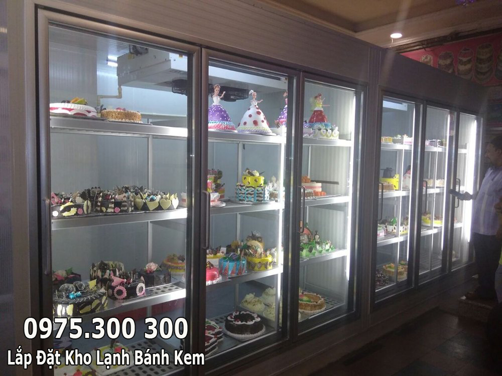 kho lạnh trưng bày bánh kem