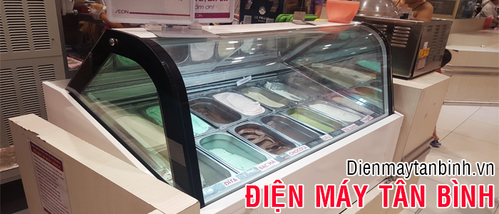 Tủ đ&ocirc;ng k&iacute;nh cong c&oacute; khay kem