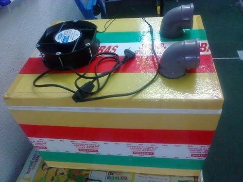 Chế m&aacute;y lạnh bằng th&ugrave;ng xốp, chỉ tốn 200K