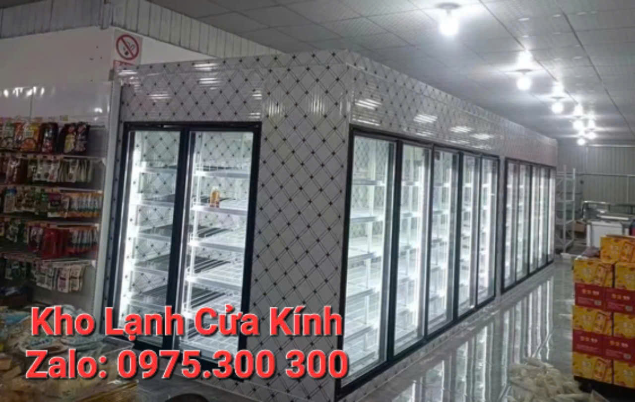 kho lạnh cửa kính