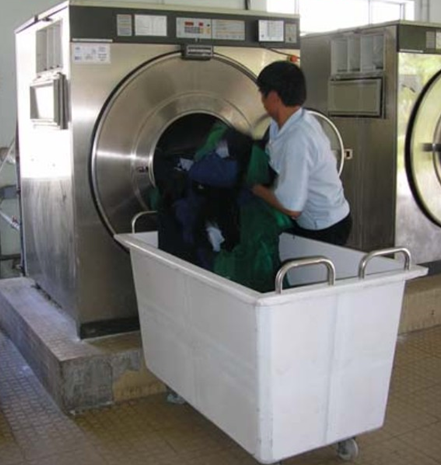 m&aacute;y giặt c&ocirc;ng ngiệp cũ