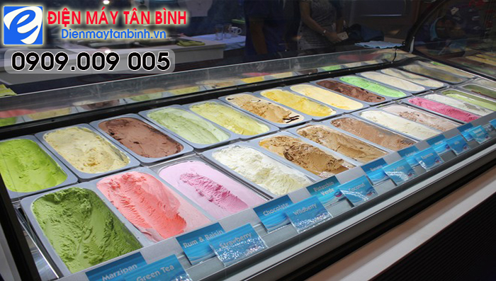 Tủ trưng b&agrave;y kem c&oacute; khay